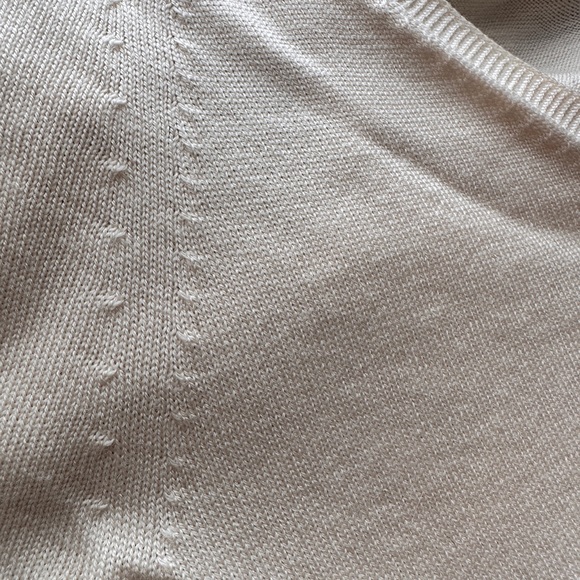 Banana Republic Soft Cream/Ivory V-Neck Merino Wool Sweater - XSmall - Picture 4 of 6